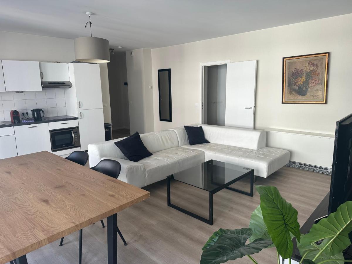 3 Bedroom Apartment In City Center With Balcony View Βρυξέλλες Εξωτερικό φωτογραφία